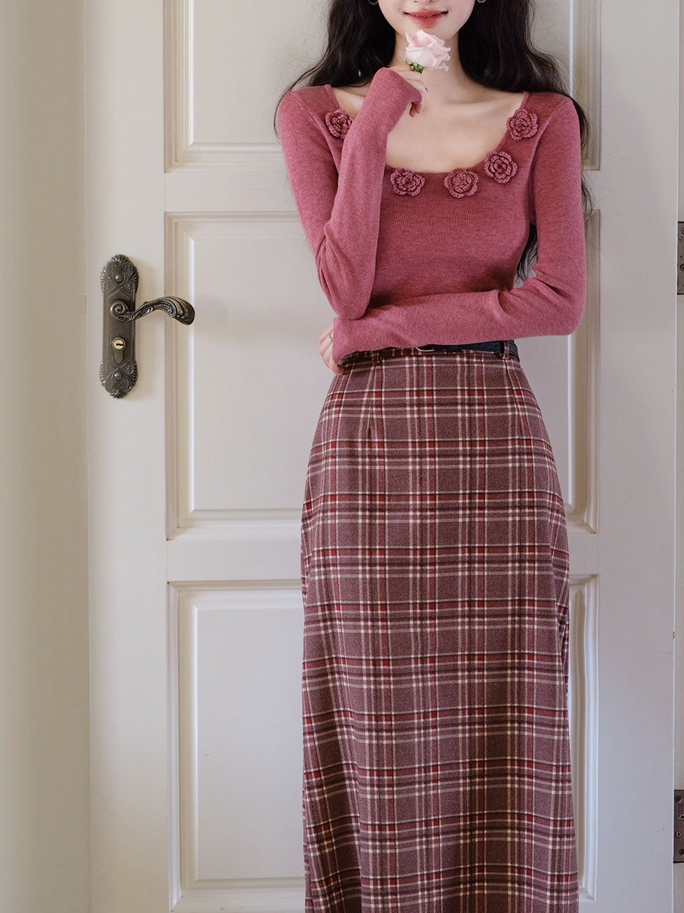 2PS Pink Rose Sweater And Plaid Straight Skirt 1950s Vintage Audrey Hepburn's Style Outfits